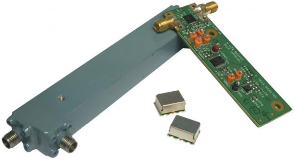 Integrated bidirectional bridge with two RMS detectors for measuring RF power and return loss