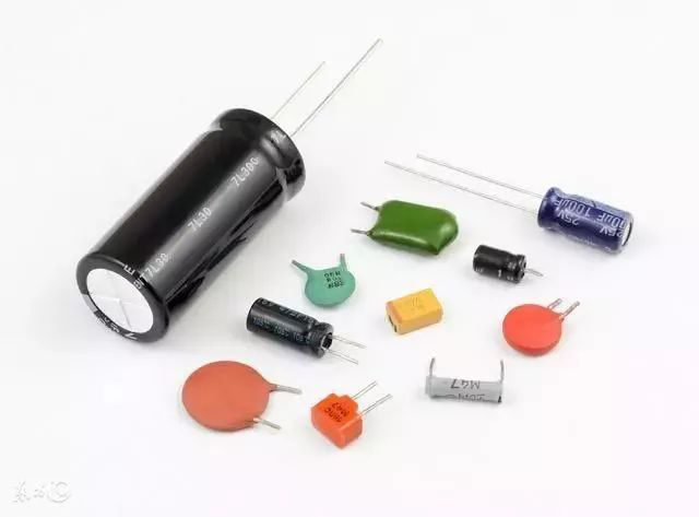 Detailed knowledge point data collection description of capacitors and capacitors